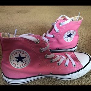 SOLD🎀 Pink High Tops CONVERSE 🎀